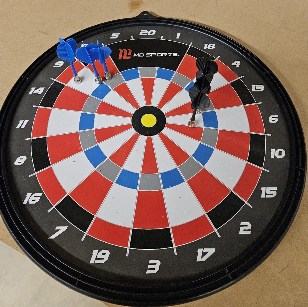 Magnetic Dartboard with Blue and Black Darts